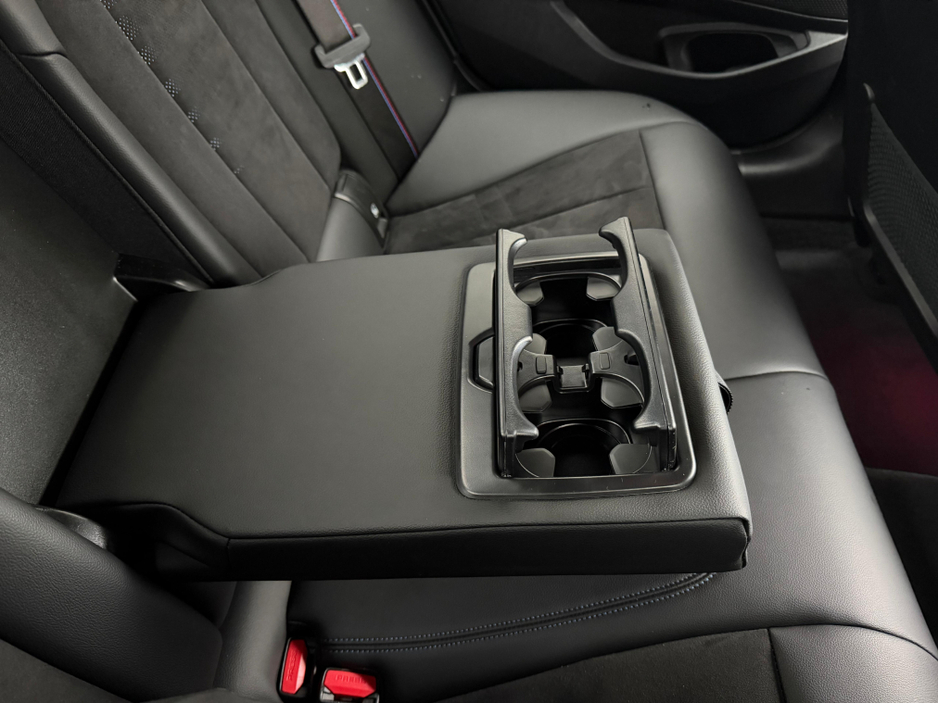 2023 BMW 3 Series - image 20