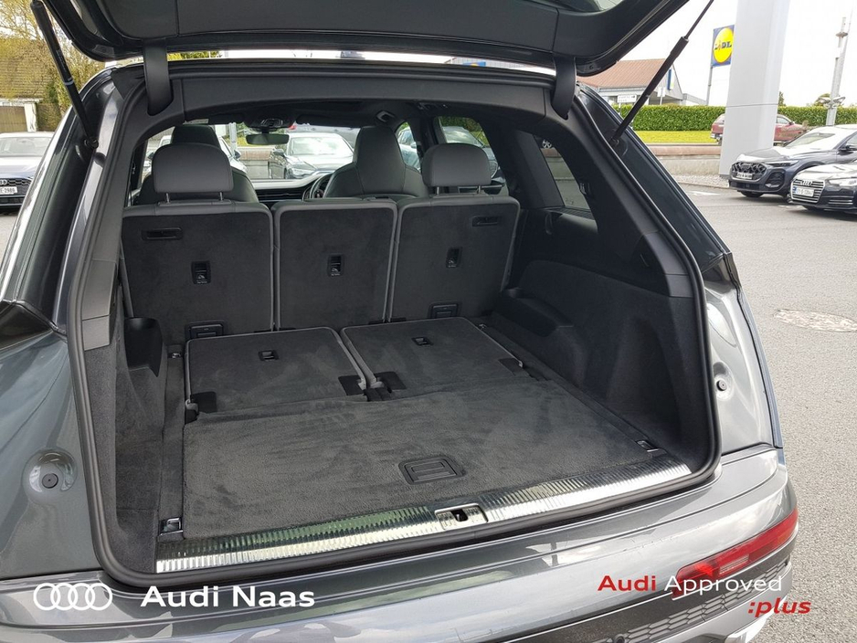 2023 Audi Q7 - image 22
