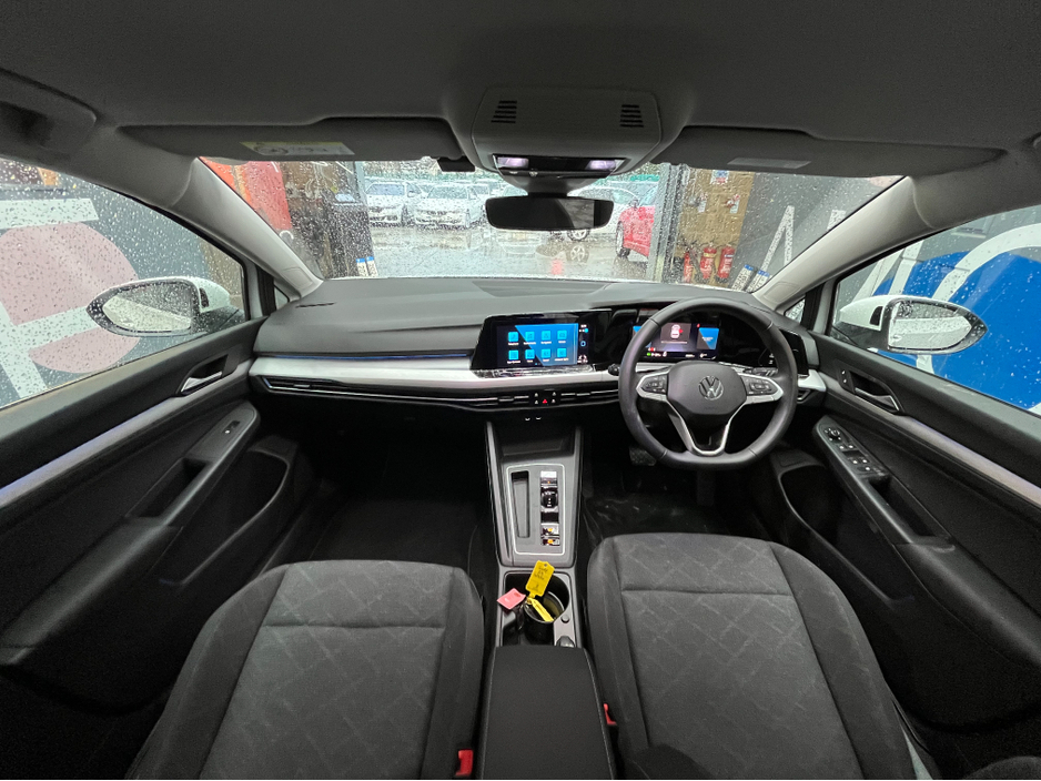 2024 Volkswagen Golf €32950 2024 VOLKSWAGEN GOLF 2.0 TDI ACTIVE ADVANCE PLATINUM ED 2.0 AUTOMATIC / CRUISE CONTROL / REVERSE CAMERA / HEATED SEATS / AMBIENT LIGHTS €32,950