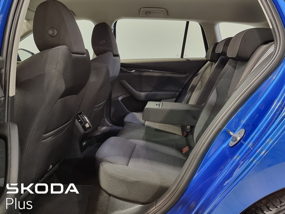 2024 Skoda Octavia - image 7