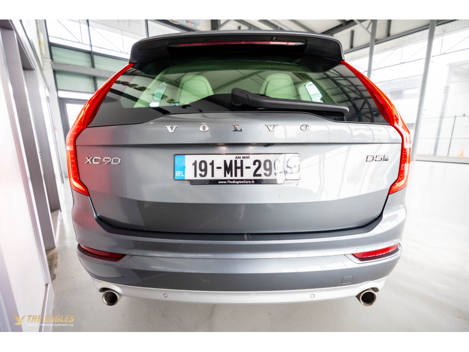 2019 Volvo XC90 - image 4