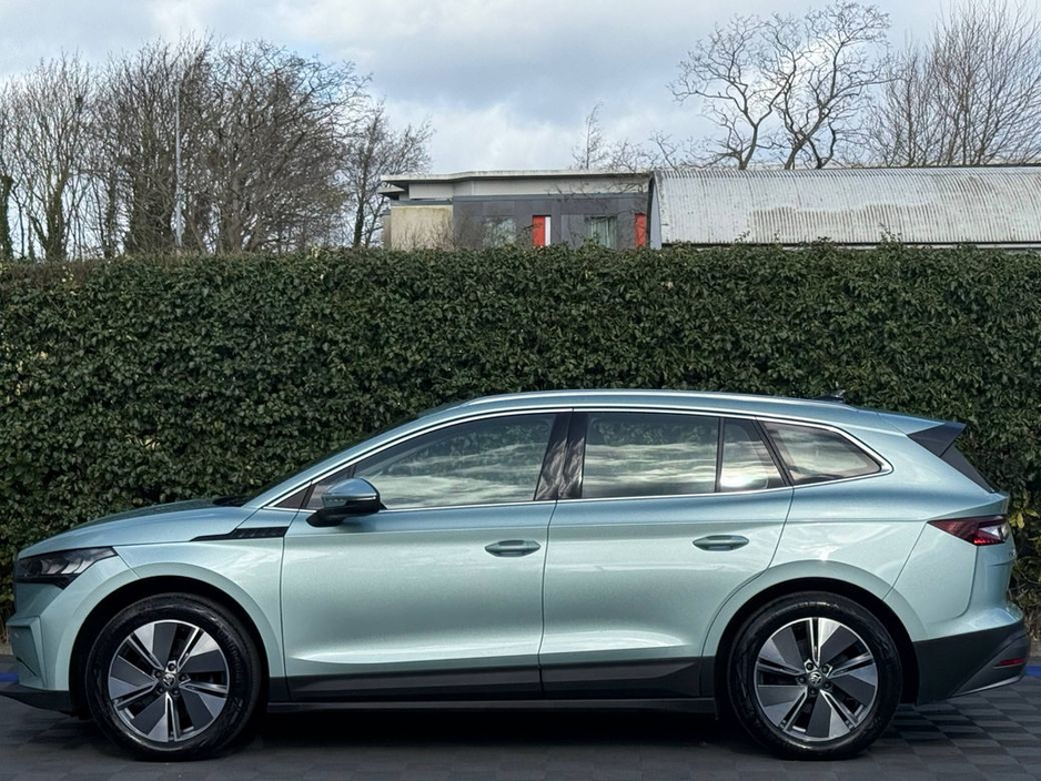 2023 Skoda Enyaq - image 3