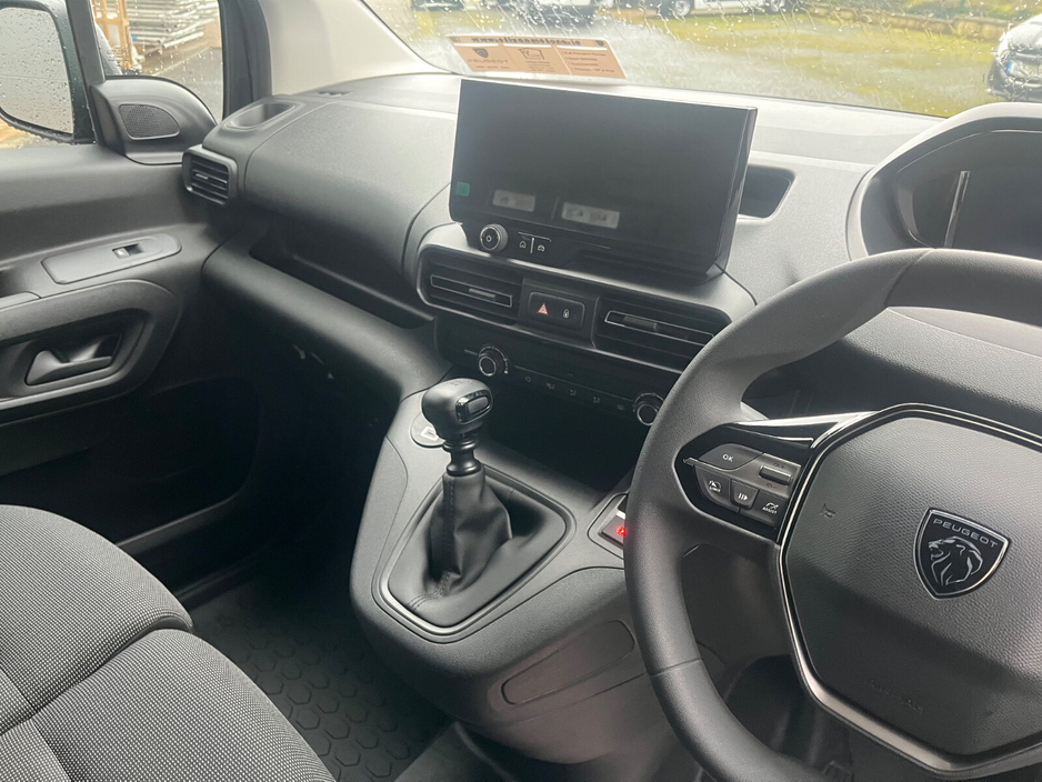 2026 Peugeot Partner  €23,400