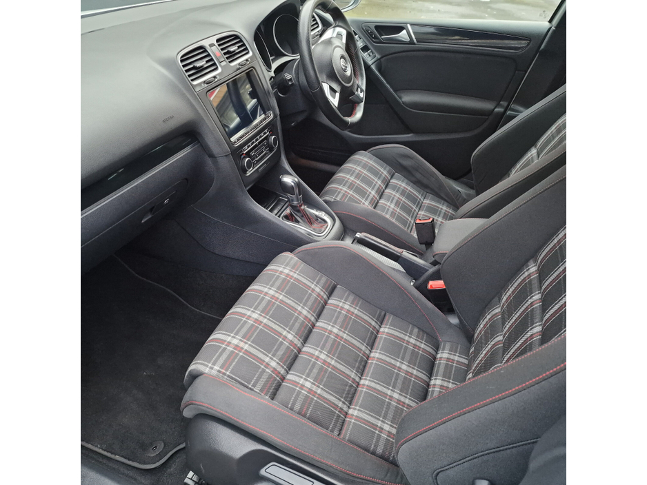 2012 Volkswagen Golf 2.0 TSI 4MOTION R €10,950