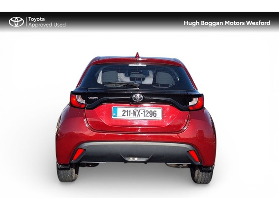 2021 Toyota Yaris - image 4