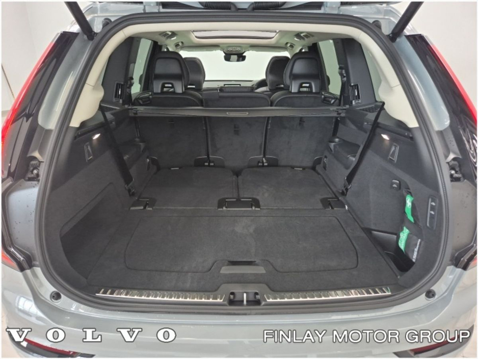 2026 Volvo XC90 - image 25