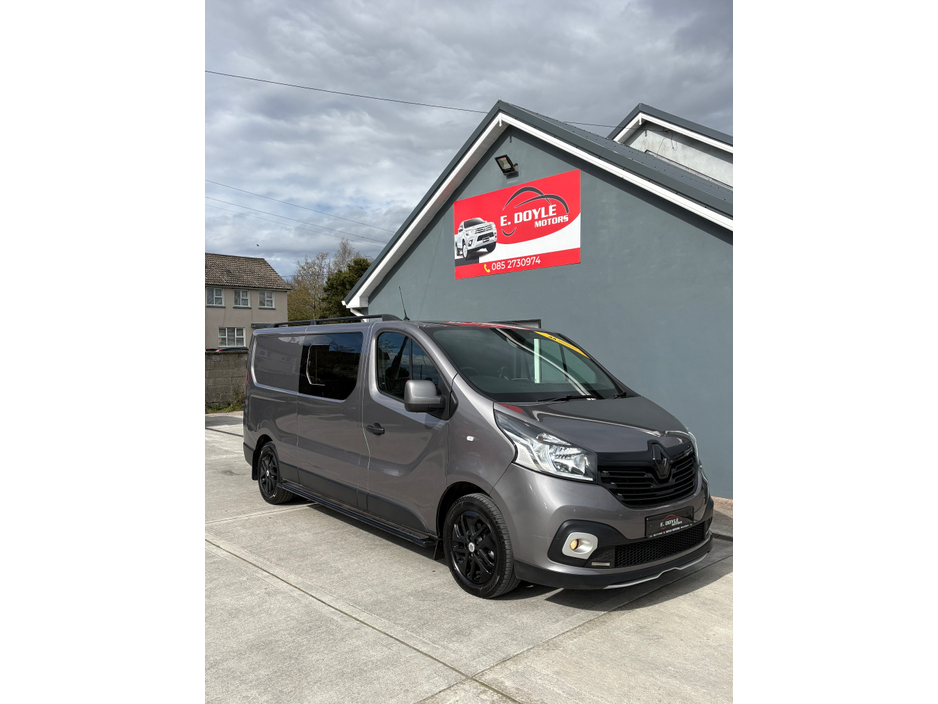 2019 Renault Trafic - image 6