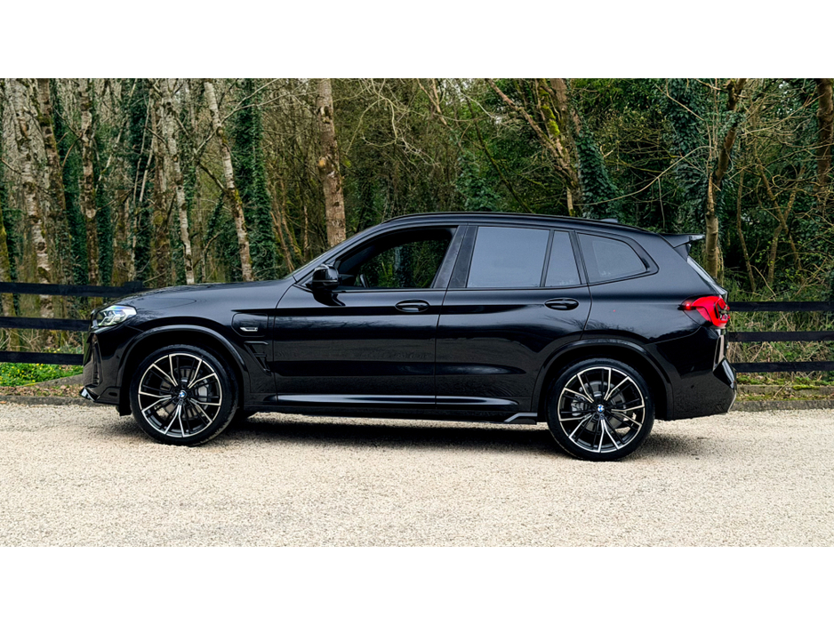 2022 BMW X3 - image 8