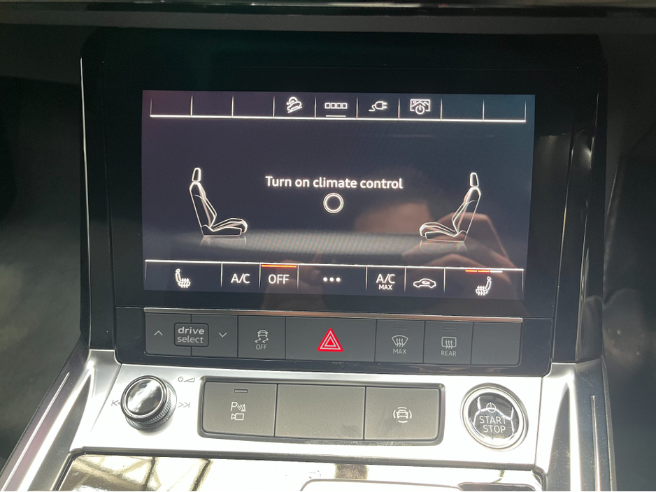 2023 Audi e-tron - image 23