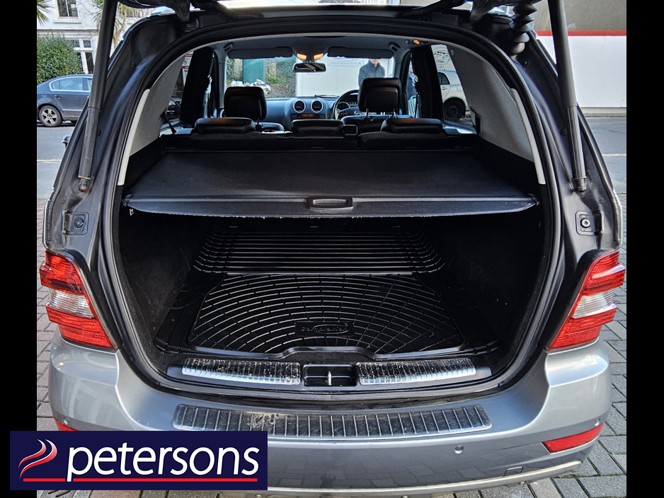 2010 Mercedes-Benz M Class ML300 CDI BLUE EFFICIENCY SPORT 5DR AUTOMATIC €10,950