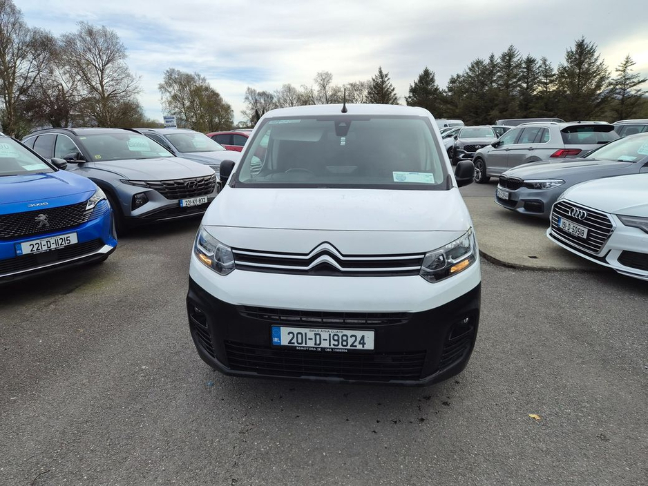 2020 Citroen Berlingo - image 2
