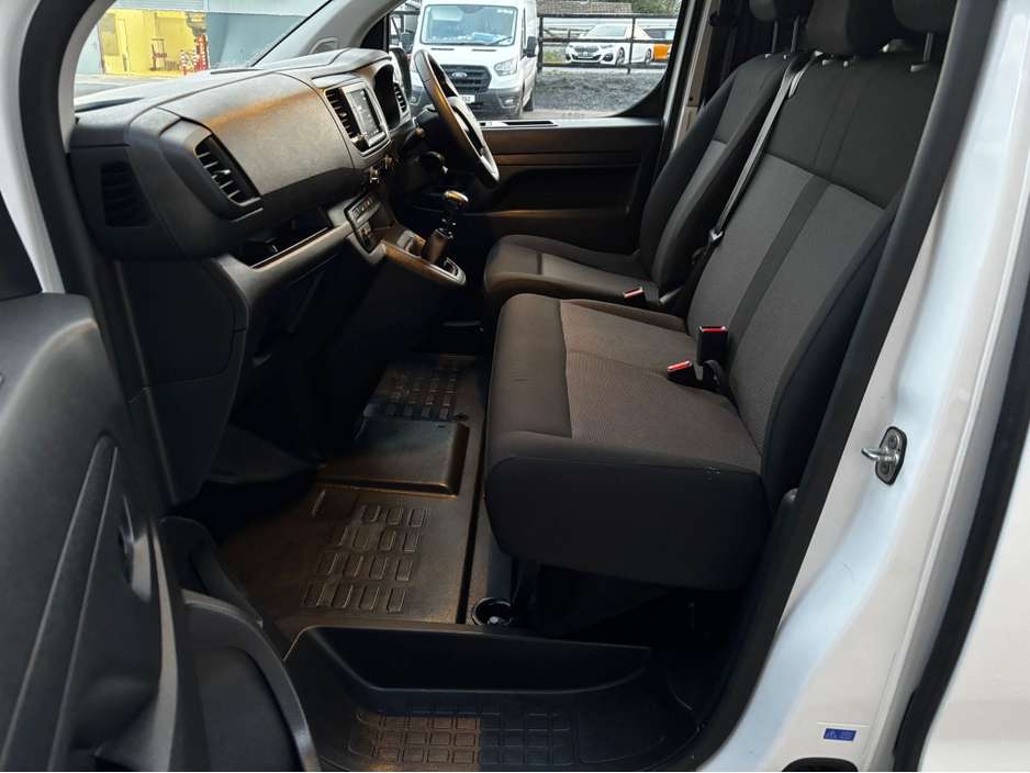 2024 Opel Vivaro - image 12