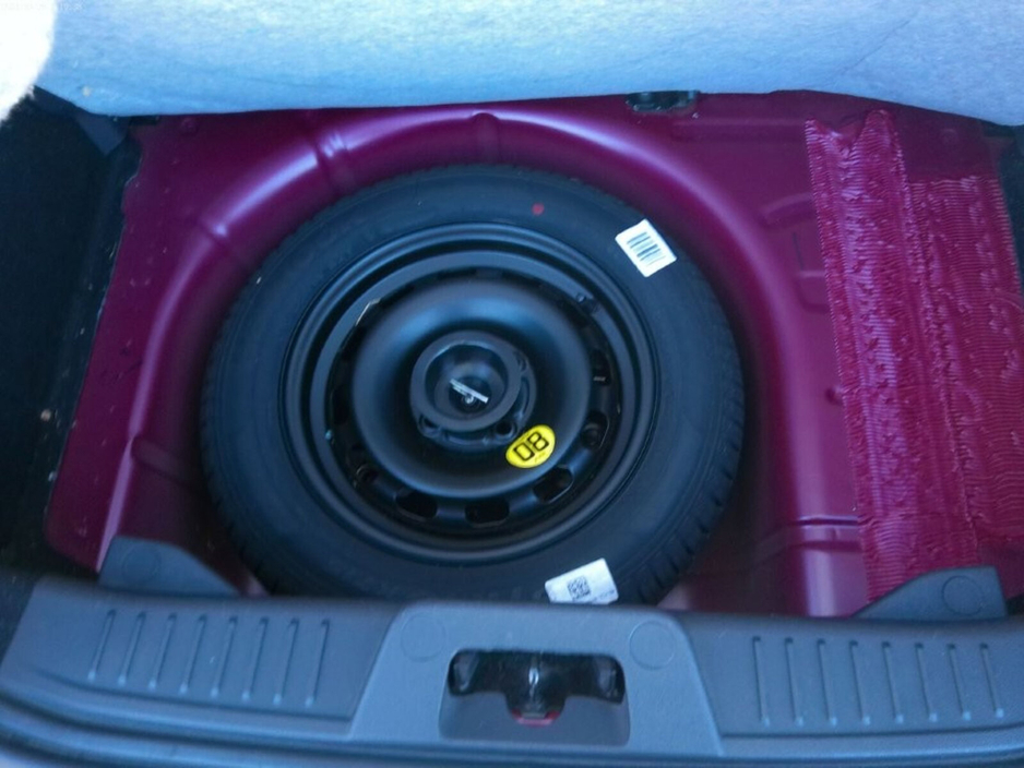 2015 Ford Fiesta - image 13