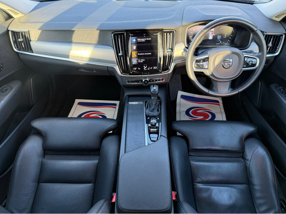 2020 Volvo S90 2020 VOLVO MOMENTUM PLUS  2.0 D4 €31,500