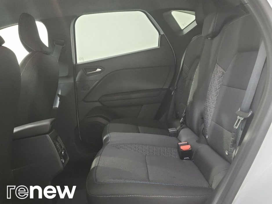 2026 Renault Captur - image 11