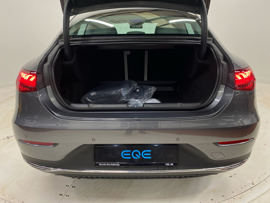 2026 Mercedes-Benz EQE - image 18