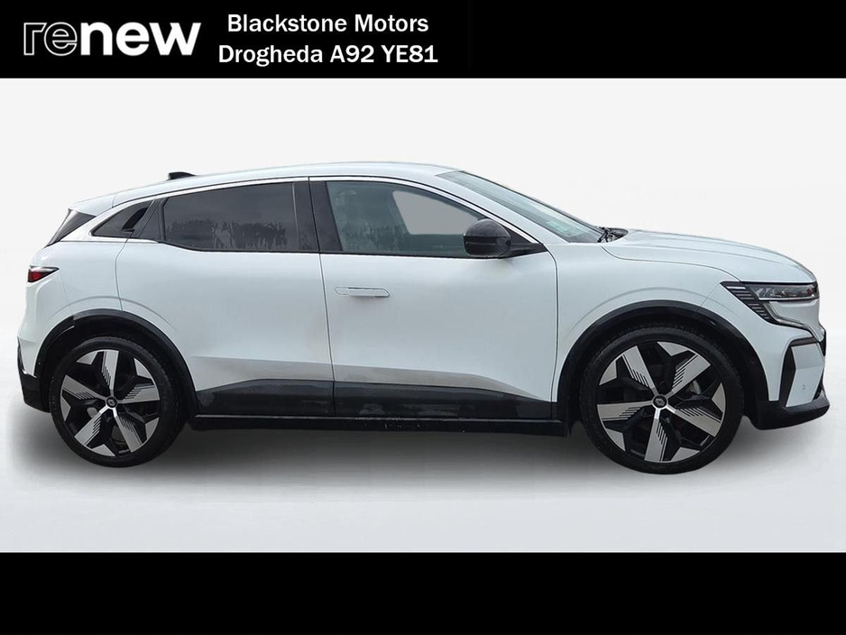 2023 Renault Megane E-Tech - image 5