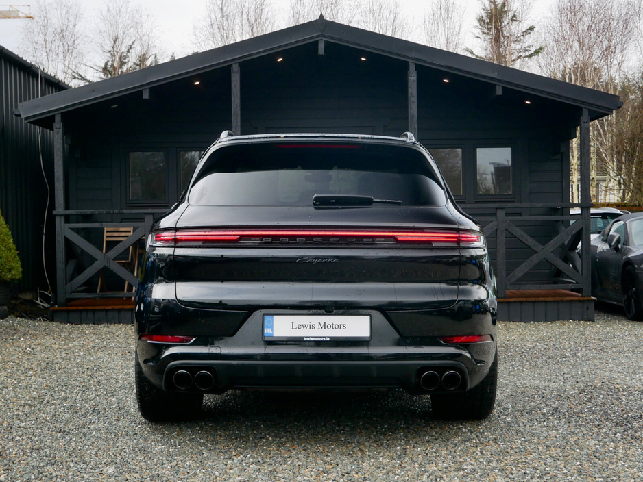 2025 Porsche Cayenne 3.0 E-Hybrid PHEV Auto €118,950