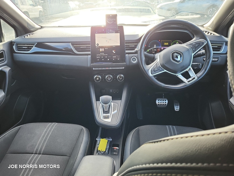 2023 Renault Captur E-TECH ENGINEERED 1.6i HRV AUTO 145HP €27,950