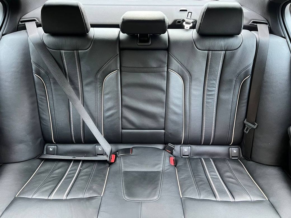 2017 BMW 5 Series - image 12