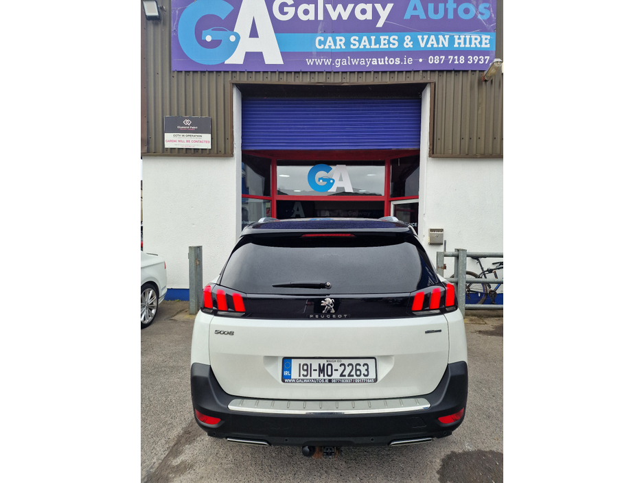 2019 Peugeot 5008 - image 14