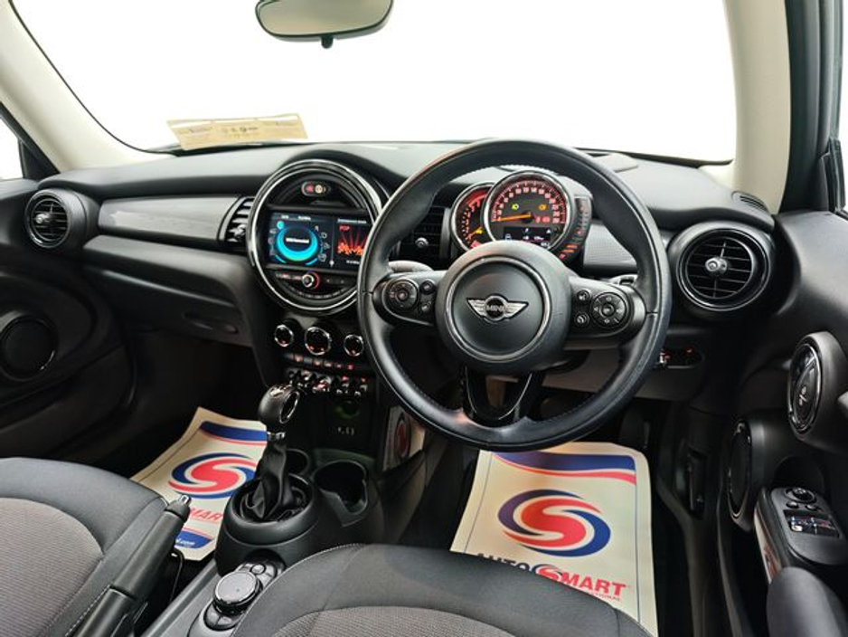 2017 MINI Cooper D - image 16