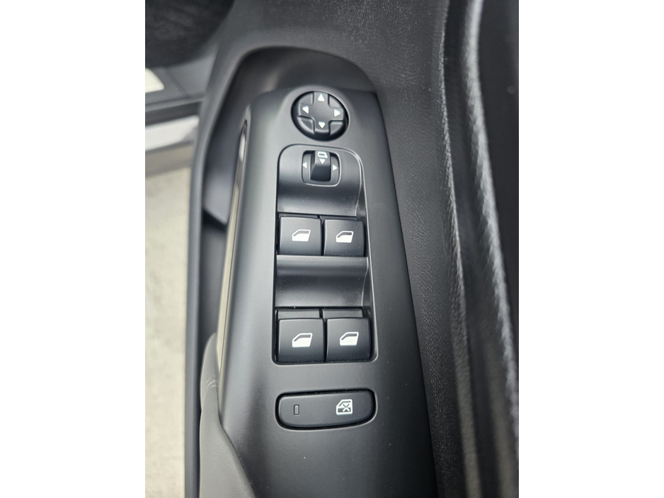 2020 Citroen C5 Aircross - image 16