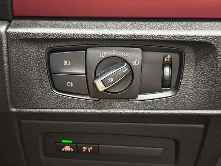 2017 BMW 1 Series - image 18