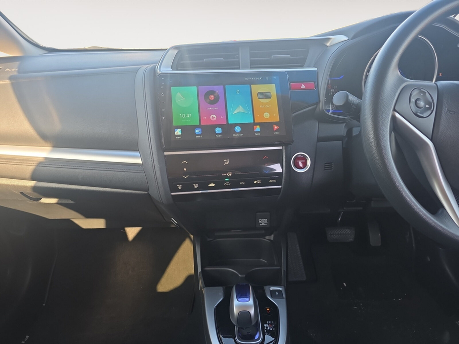 2017 Honda Fit - image 15