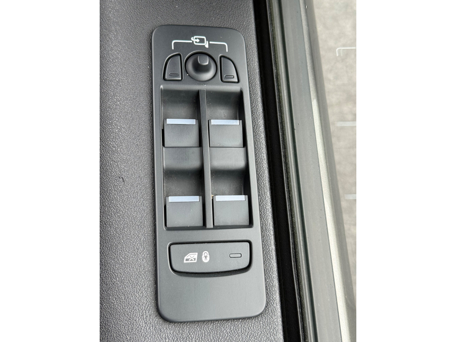 2022 Land Rover Discovery Sport 1.5 I3 PHEV 300 PS AWD S Auto €34,900