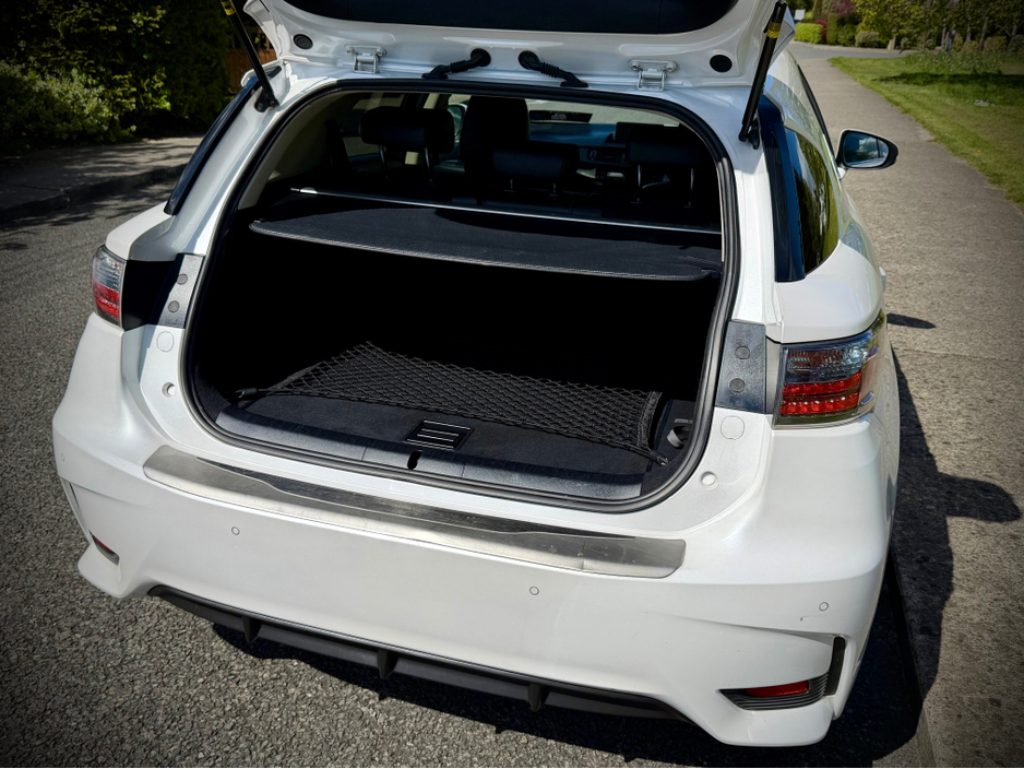 2016 Lexus CT 200 h - image 7