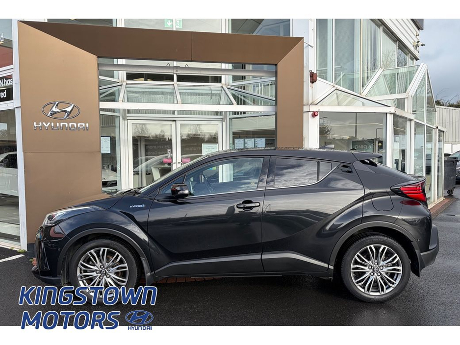 2021 Toyota C-HR - image 3