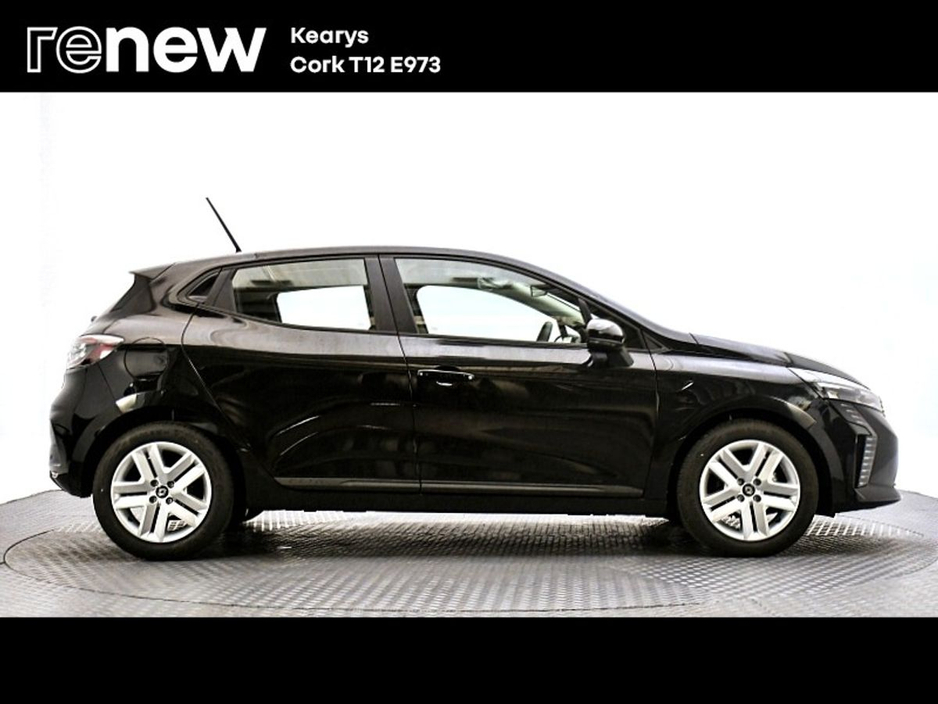 2025 Renault Clio - image 7