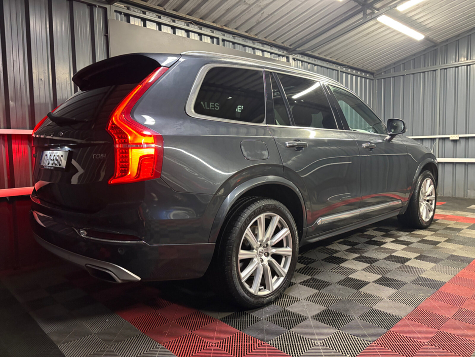 2017 Volvo XC90 - image 3