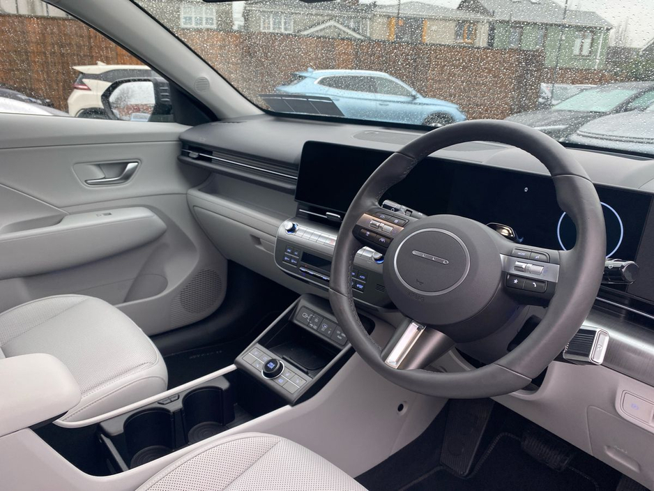 2025 Hyundai Kona - image 9