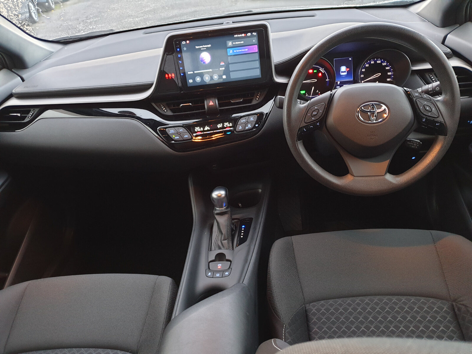 2020 Toyota C-HR - image 11