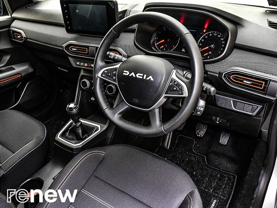 2023 Dacia Sandero Stepway Journey TCe 90 €18,900