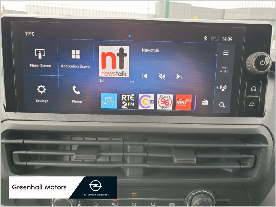 2026 Opel Vivaro - image 17