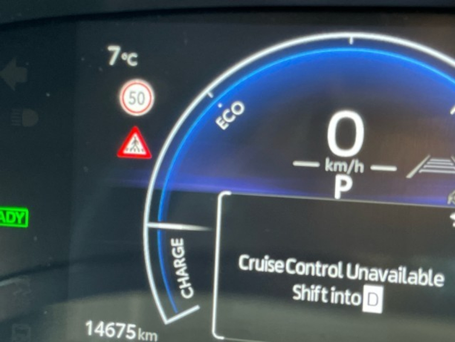 2025 Toyota Yaris - image 14