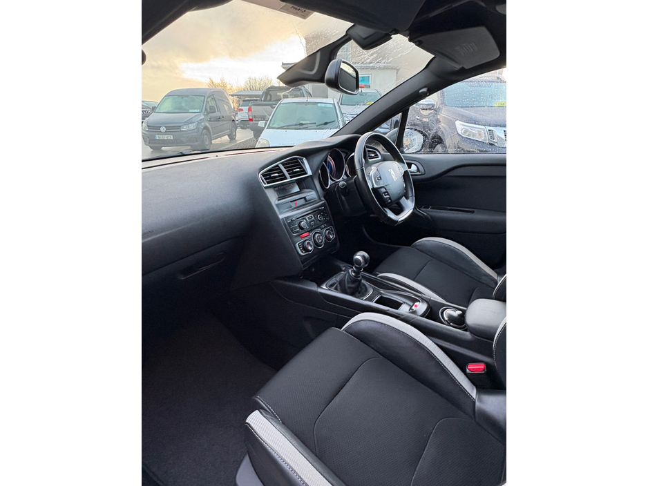 2015 Citroen DS4 E HDI 115 DSTYLE 4DR €6,950