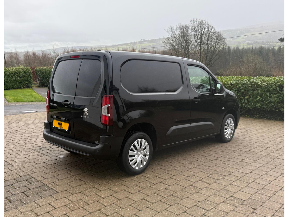 2022 Peugeot Partner PROFESSIONAL PLUS NO VAT! €18,750