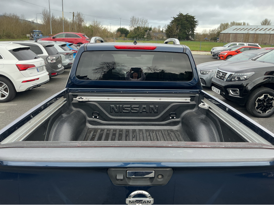2021 Nissan Navara - image 11