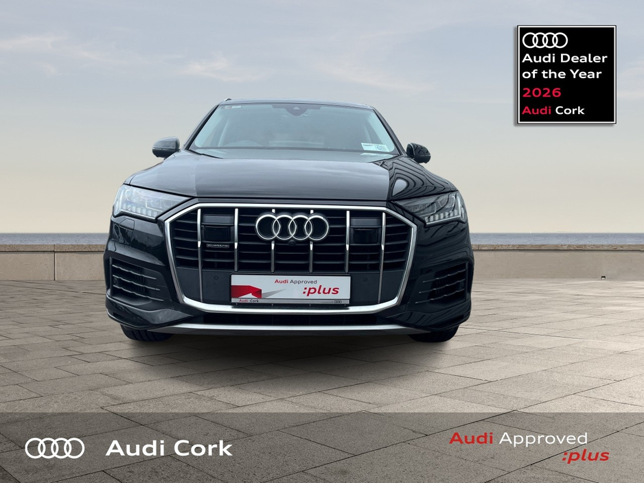 2022 Audi Q7 - image 2