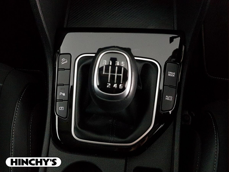 2023 Kia Sportage - image 11