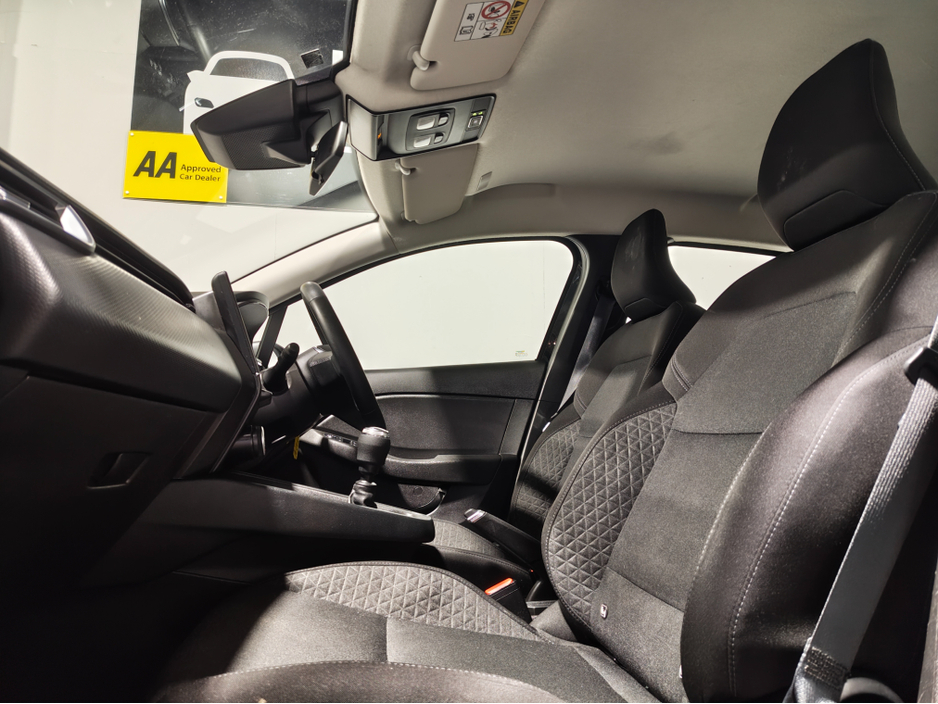 2022 Renault Clio - image 20