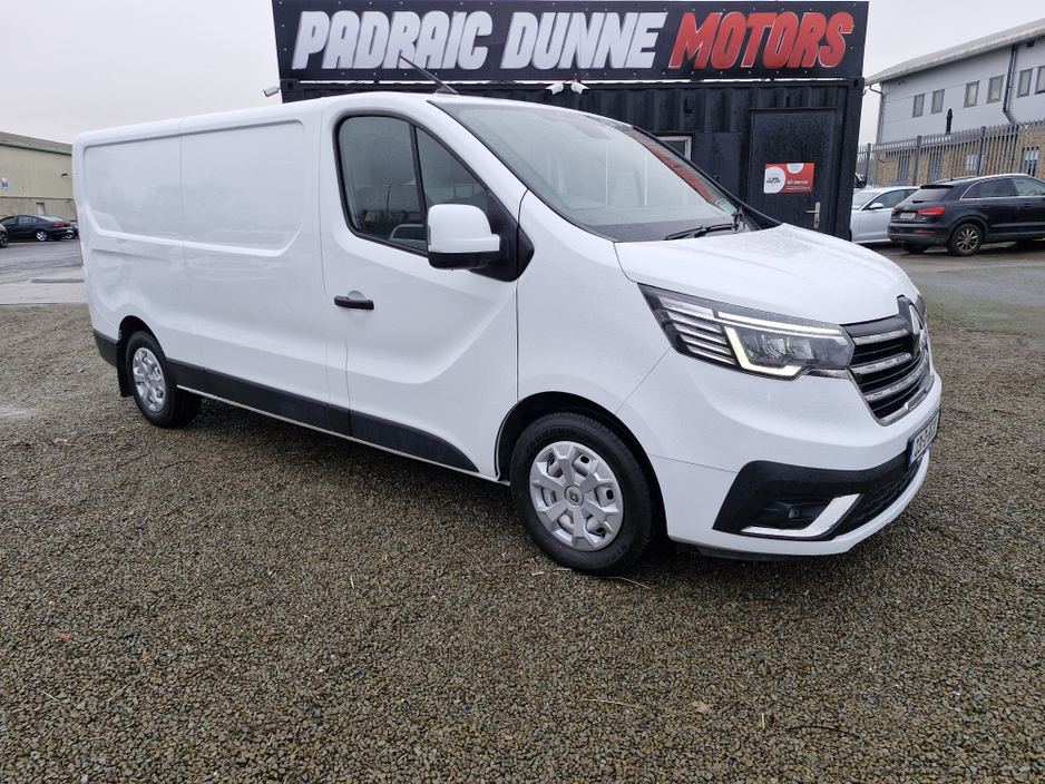 2023 Renault Trafic RED VAN FWD 130 3T1 E6 L2H1 3DR €18,450