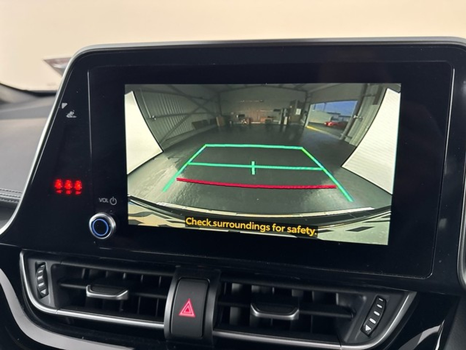 2023 Toyota C-HR HYBRID SPORT €31,450