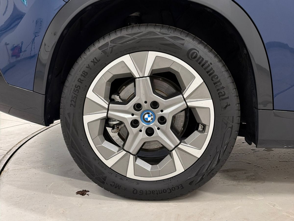 2025 BMW iX1 - image 14