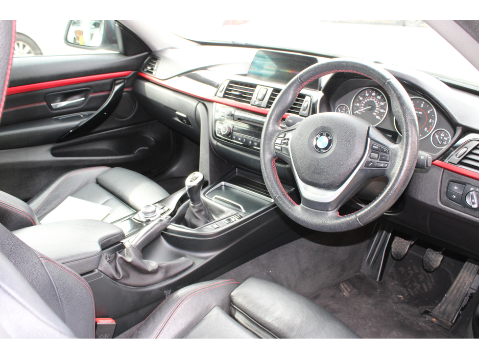 2016 BMW 4 Series - image 6