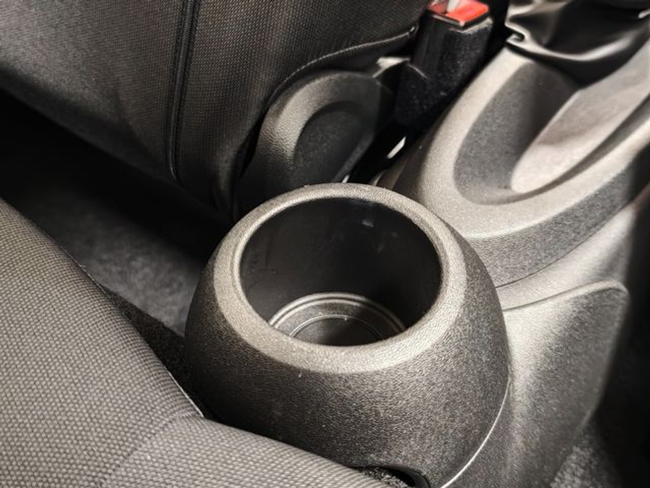 2017 MINI Cooper D - image 33